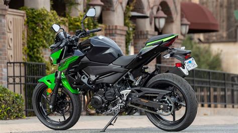 kawasaki z400 Lv 10 review